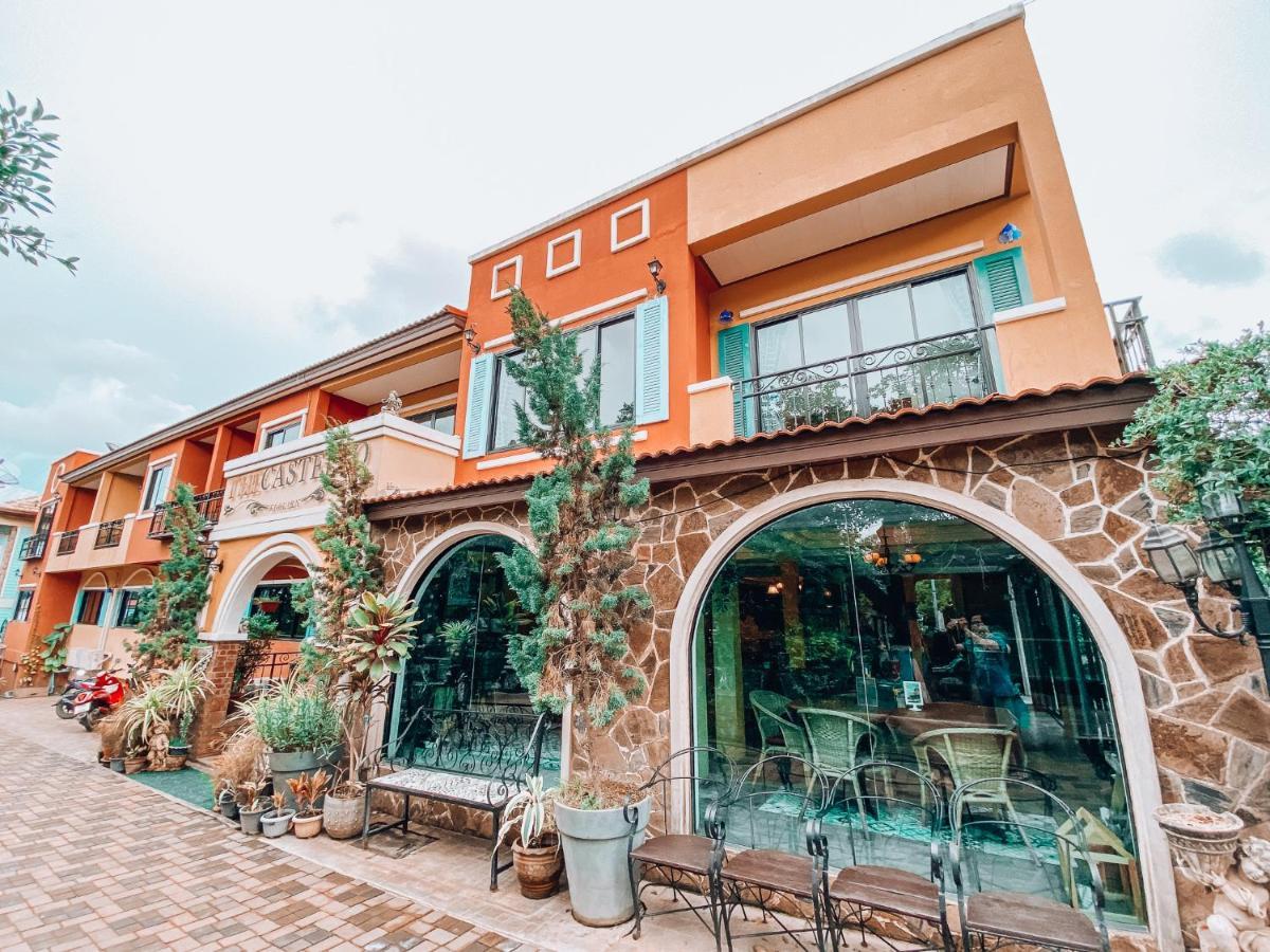 The Castello Resort Koh Larn Exteriör bild
