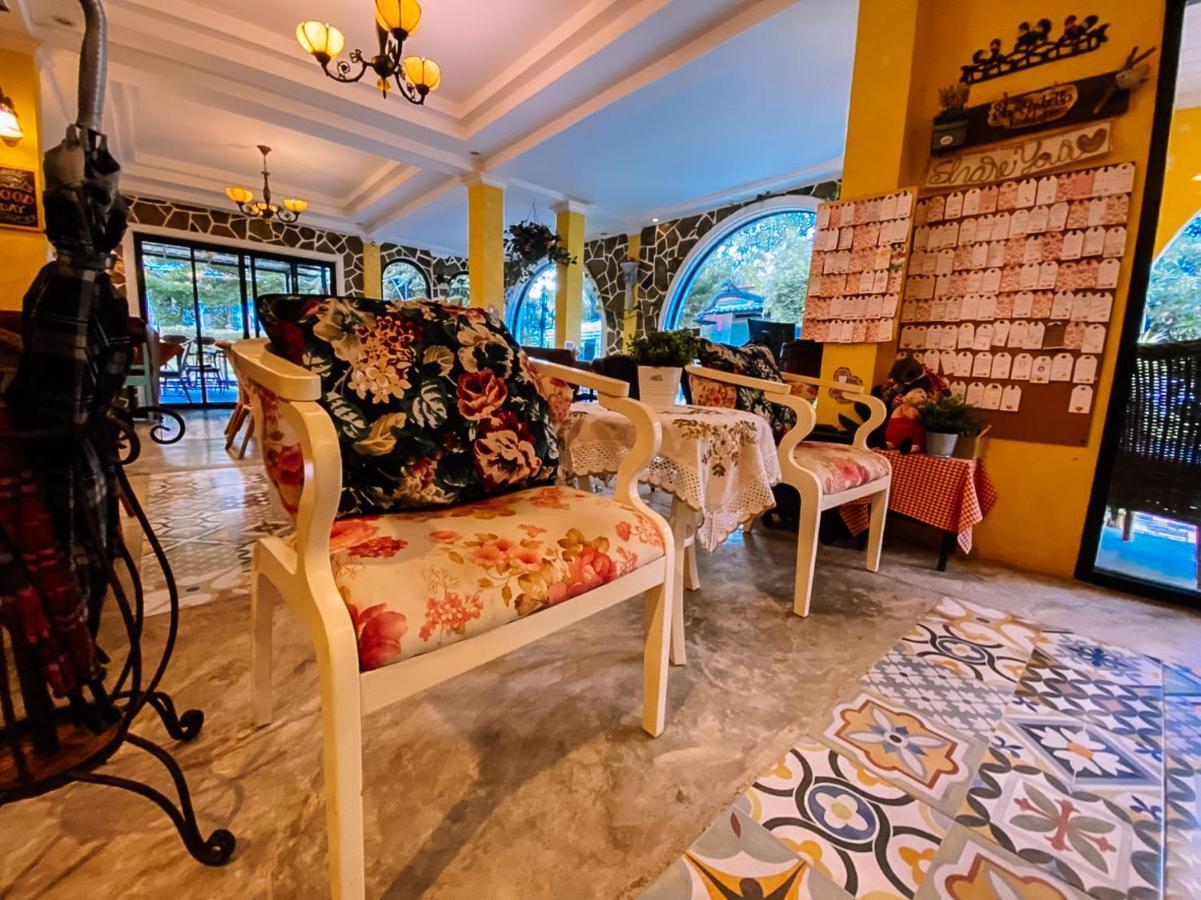The Castello Resort Koh Larn Exteriör bild