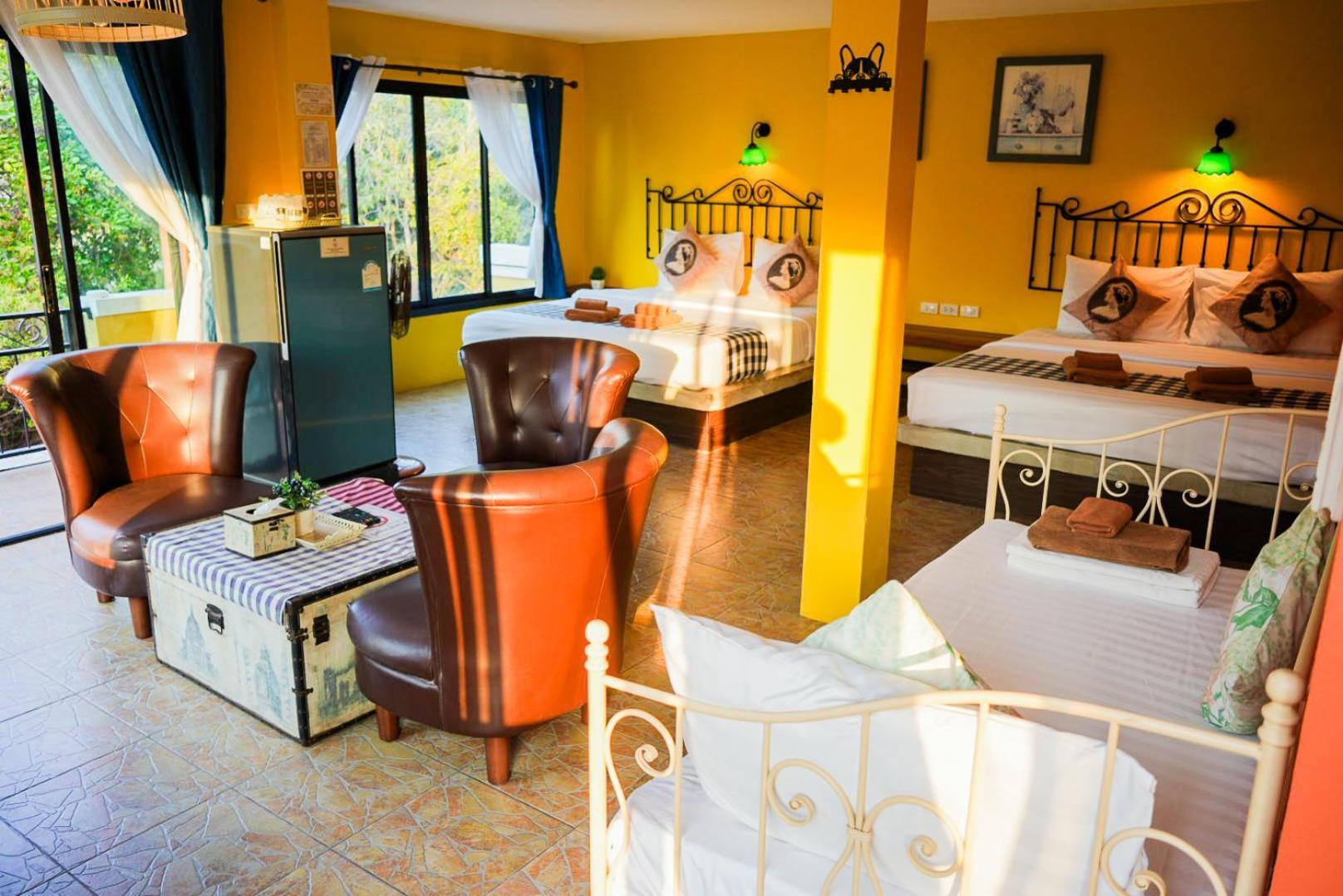 The Castello Resort Koh Larn Exteriör bild